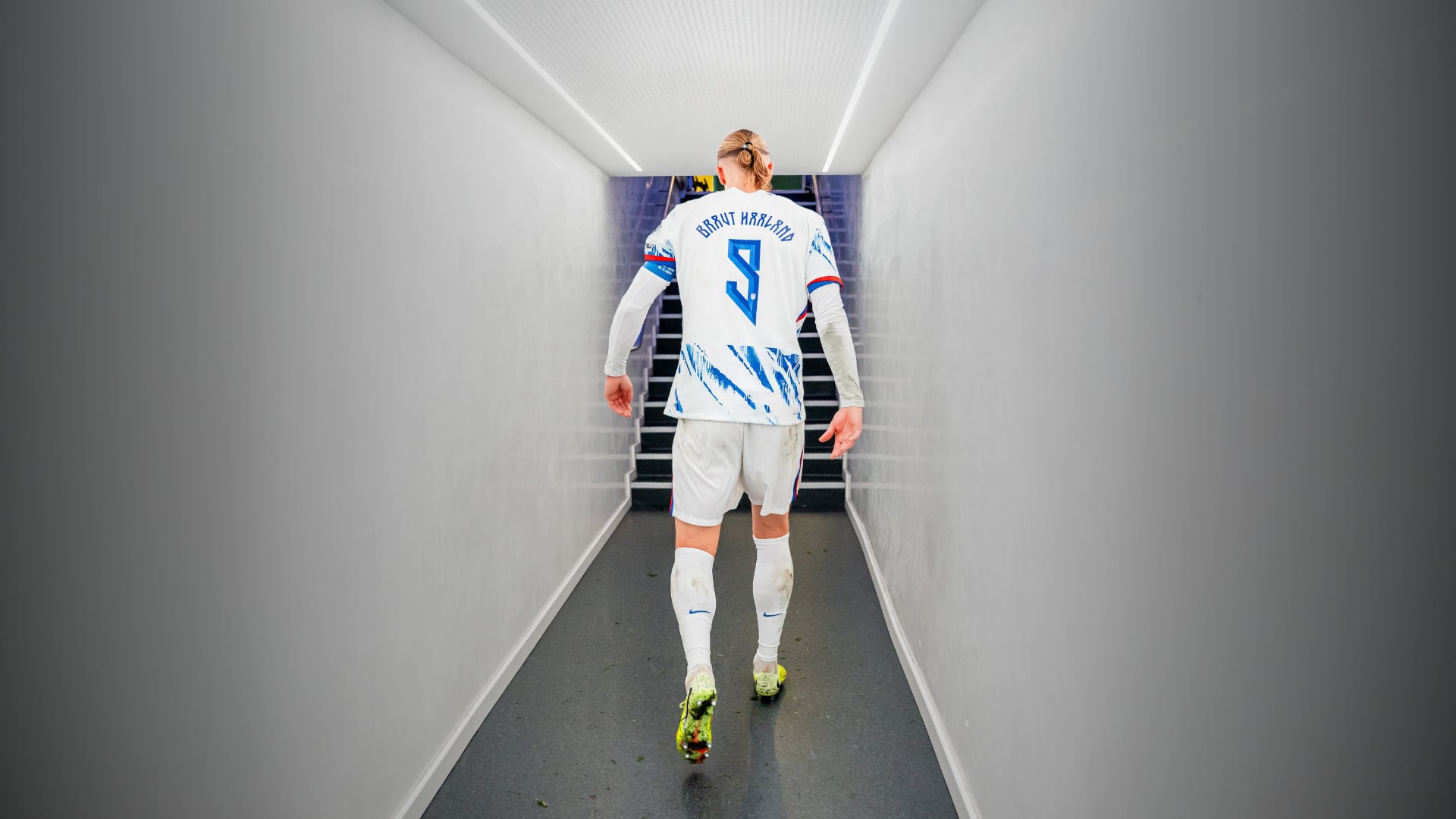 Erling Braut Haaland løfter norsk sjømat globalt gjennom samarbeid med Norges Sjømatråd. NPG står bak avtalen og aktiveringen internasjonalt.